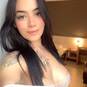 Laura (Photo #4)