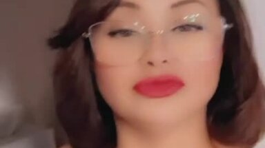 Espagnole gros poitrine naturel