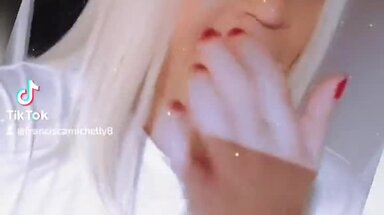 Michelly La reine des fêtes