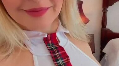 Nikole hot