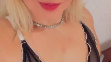 Nikole hot