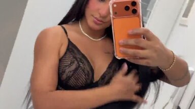 Mia