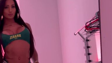 Latina XXL