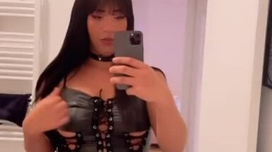 Thayná índia Bella brésilienne